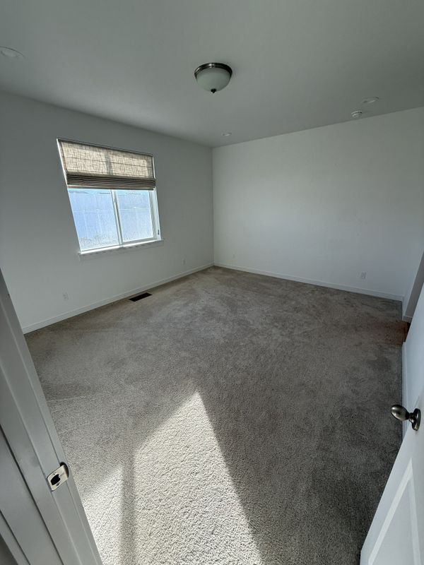 Building Photo - 15350 Blue Pinion Ave