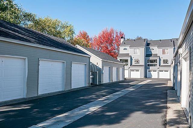 Building Photo - 820 Boardwalk Pl