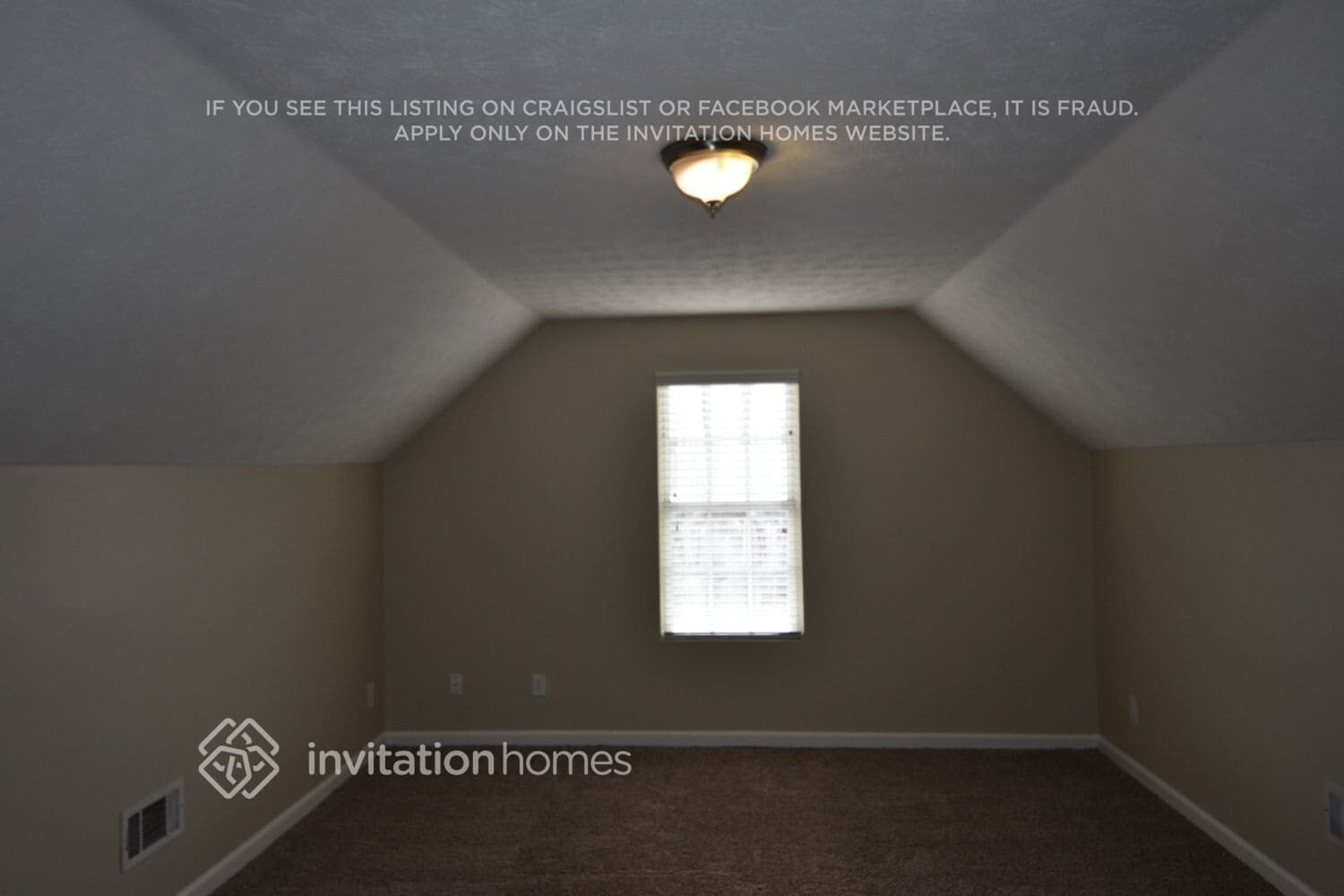 Building Photo - 3219 Sentinel Cir