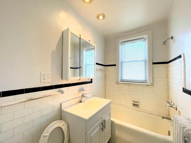 Building Photo - 6655 Berthold Ave