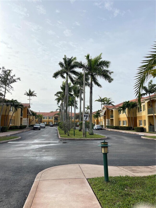 Building Photo - 7240 NW 114th Ave