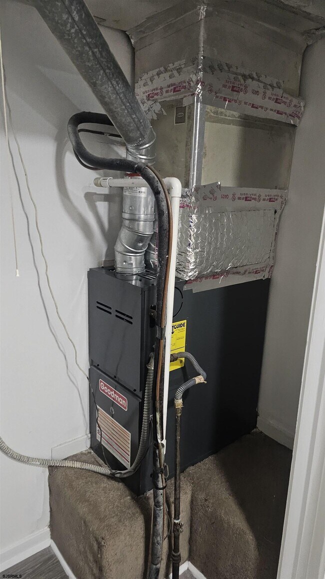 Building Photo - 184 Heather Croft