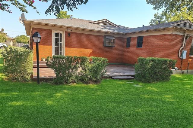 Building Photo - 822 Bandera Ln