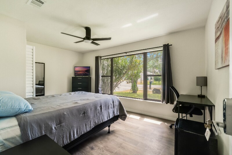 Building Photo - 3960 Juanita St