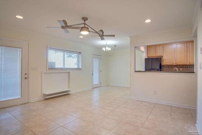 Building Photo - 710 Scenic Hwy