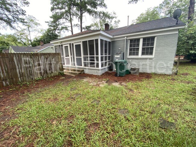 Building Photo - 1432-1434 Sunnyside Drive - Outside CoC - R13908-02-09