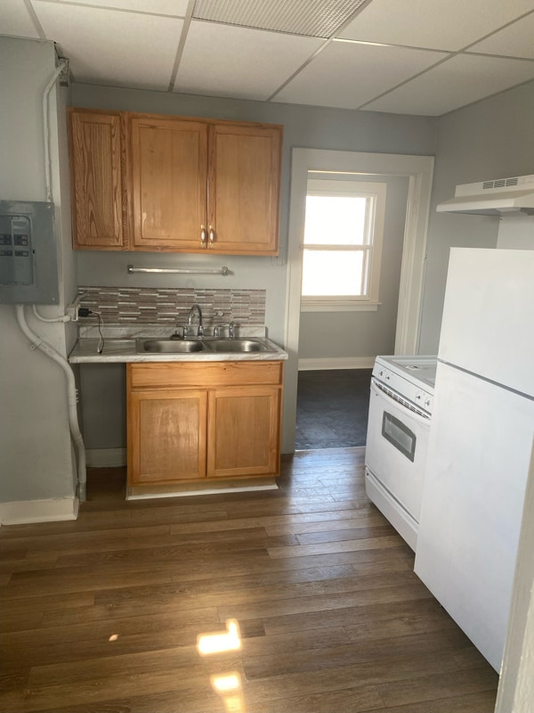 Building Photo - 358 Arthur St