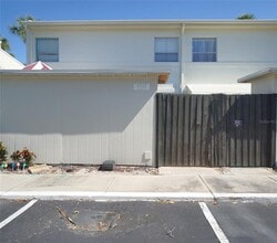 Building Photo - 4515 La Capri Ct