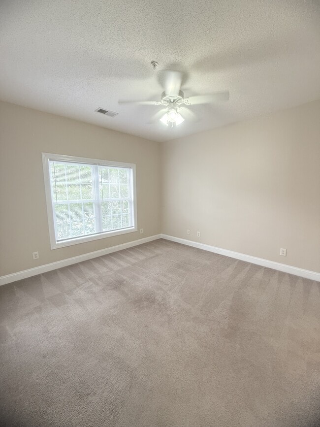 Building Photo - 5034 Belleglen Ct