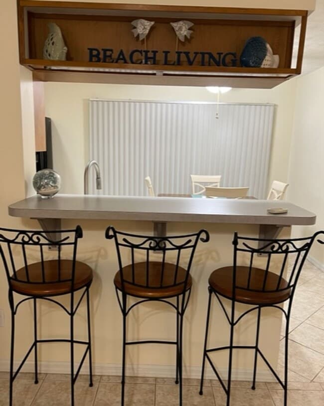 Building Photo - Beautiful Waterfront 2/2 Furnished Home Available April 2024