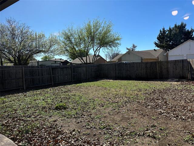 Building Photo - 506 Red Oak Dr