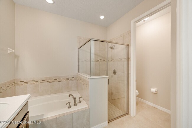 Building Photo - 5748 Tamarac Dr