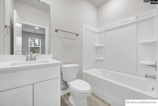 Building Photo - 223 Sunny Hl Dr