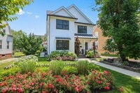 Building Photo - 28 Rector Pl