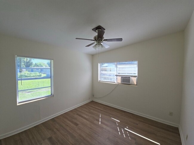 Building Photo - Charming 3-bedroom, 1-bathroom home locate...
