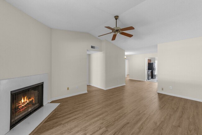 Building Photo - 2120 El Paseo St