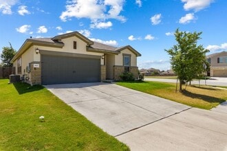 Building Photo - 8101 Pescara Cove