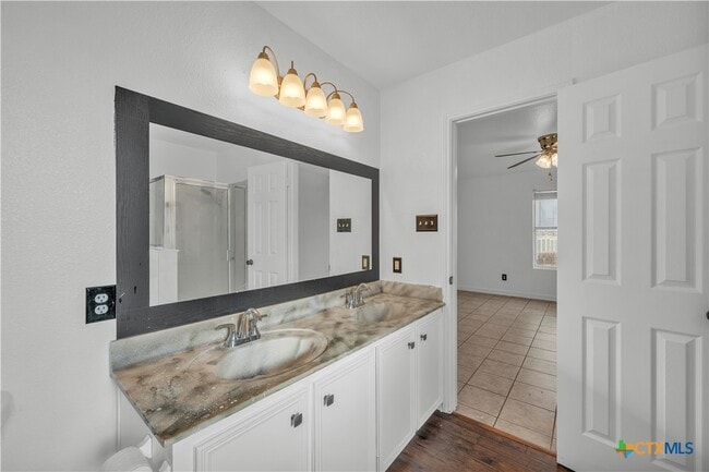 Building Photo - 4205 Thunder Creek Dr