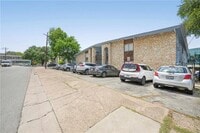 Building Photo - 2408 Longview St