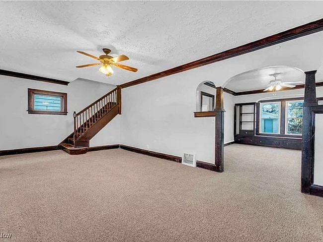 Building Photo - Bright and Spacious 3-Bedroom Home for Rent