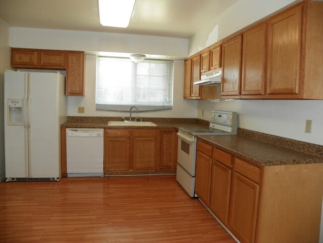 Building Photo - 2700 Pennsylvania St NE