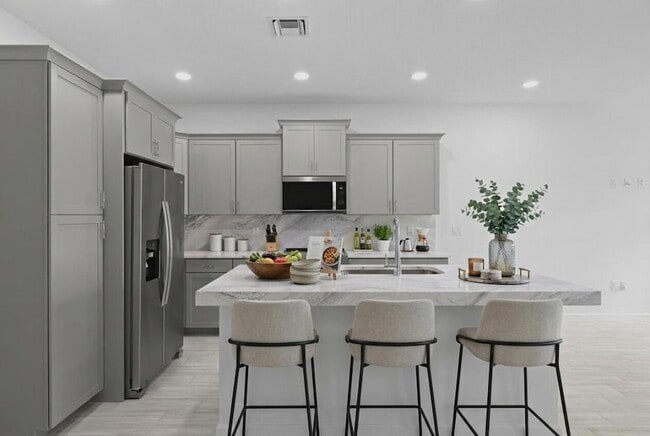 Building Photo - 4616 Longwood Lk Sq