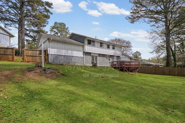 Building Photo - 4410 Carrollwood Dr