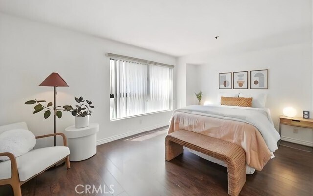 Building Photo - 727 S Ardmore Ave