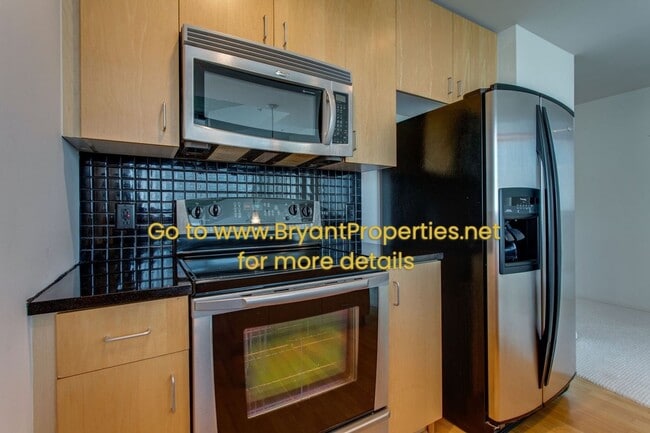 Building Photo - Nashville - Downtown 1-Bedroom Condo