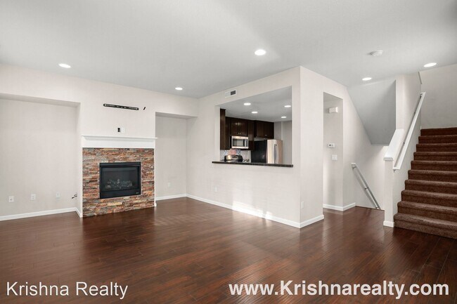 Building Photo - 3 br, 2.5 bath House - 10571 NE Park Ridge...