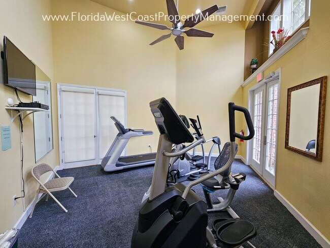 Building Photo - CAROLINA LANDINGS! 2 BEDROOM/2.5 BATH CONDO! SUPER LOCATION- UNIVERSITY PARKWAY