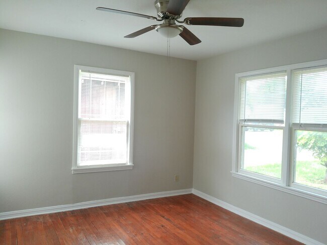 Building Photo - 3510 Austin St