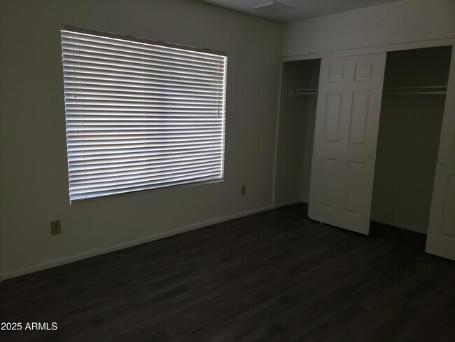 Building Photo - 2708 W Gila Ln