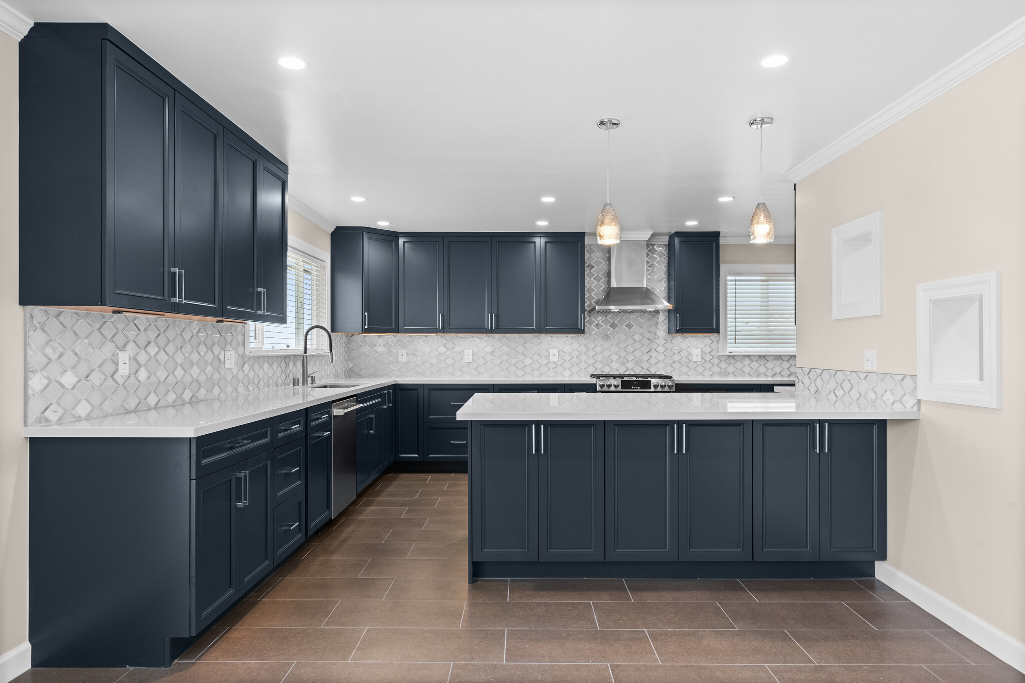 Building Photo - 2480 Ardee Ln