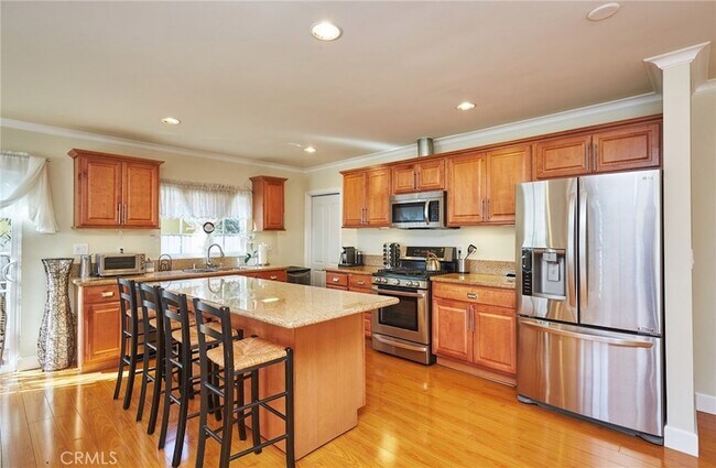 Building Photo - 17827 Burbank Blvd