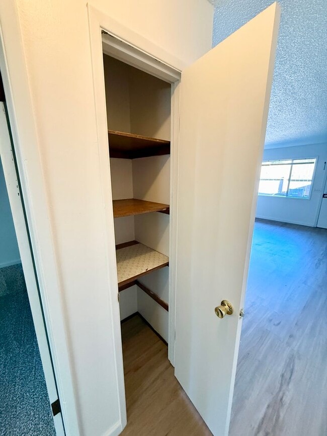 Building Photo - 2BR/1BA Fourplex Near Clark College