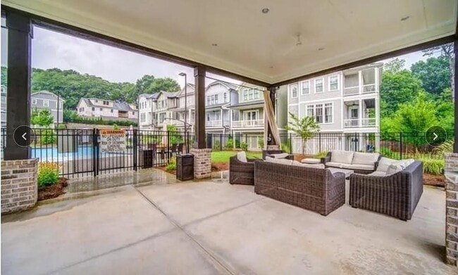 Building Photo - 830 Grove Bnd