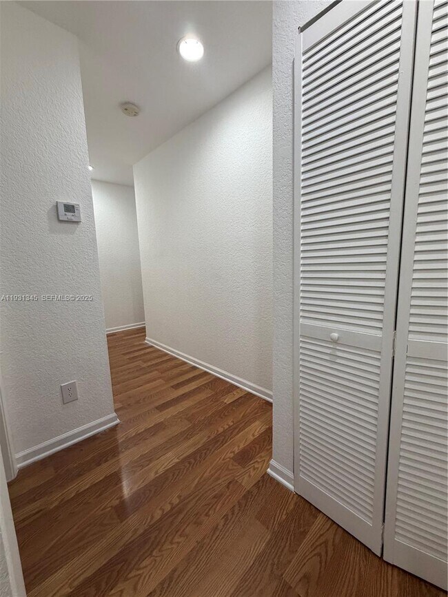 Building Photo - 1415 NW 34th Way