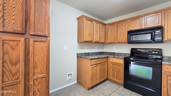 Building Photo - 25039 W Dove Trail