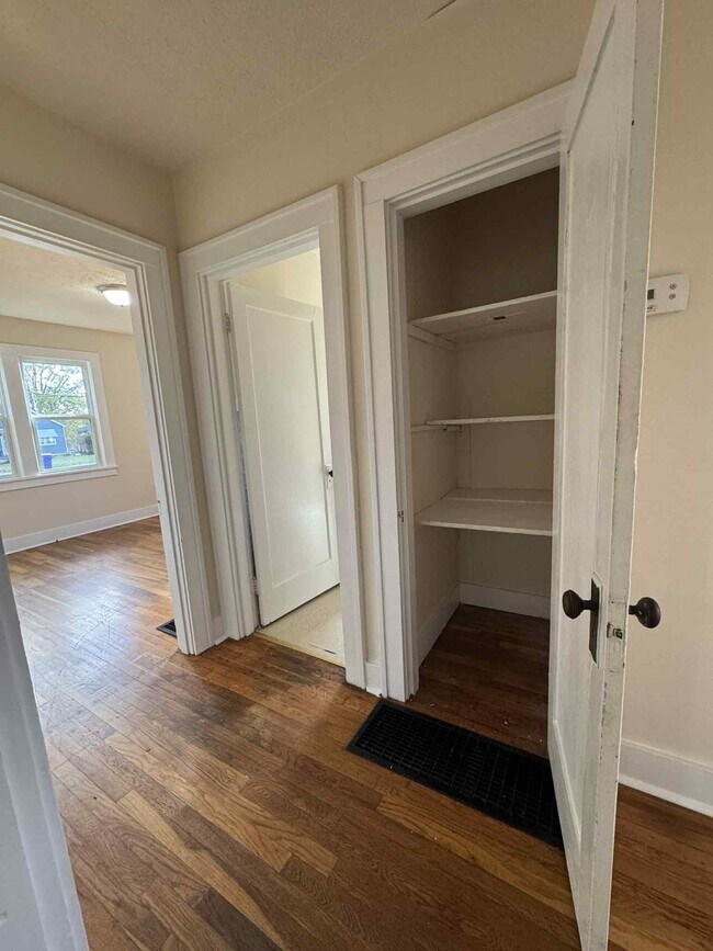 Building Photo - 1611 Nutwood St