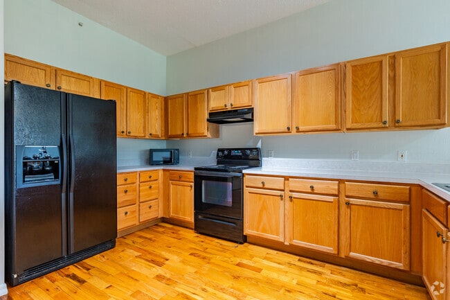 Interior Photo - Magnolia Parke