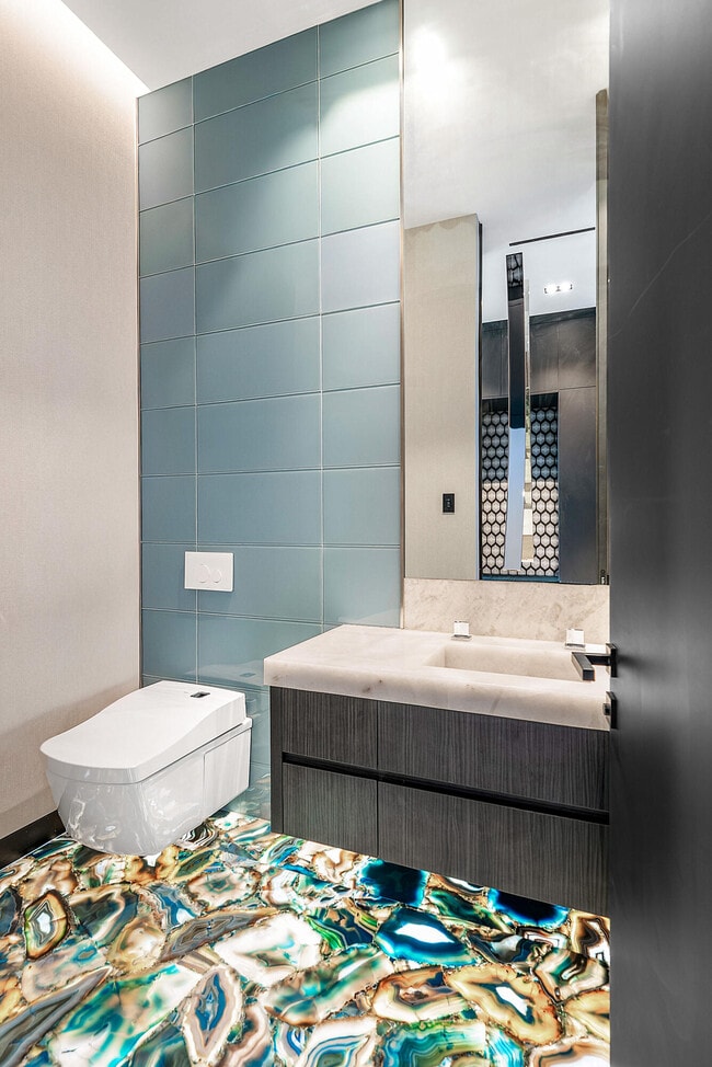 Building Photo - 2934 NE 8th Ave