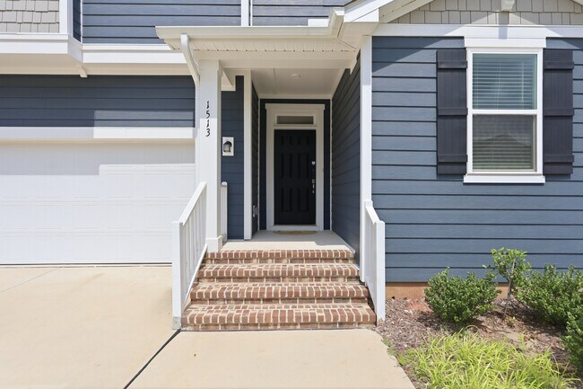 Building Photo - 1513 Underbrush Dr