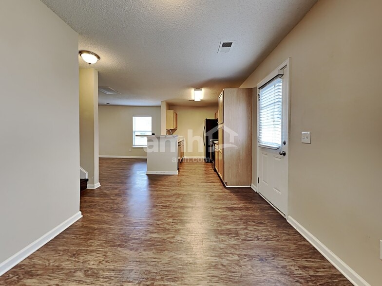 Building Photo - 2009 Clipstone Dr