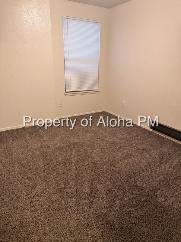 Building Photo - 1606 5th St N