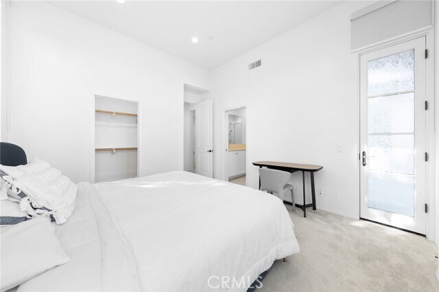 Building Photo - 117 Henson