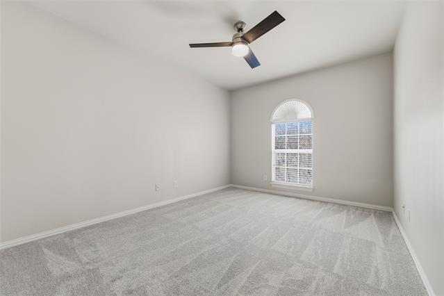 Building Photo - 715 Lakeway Dr