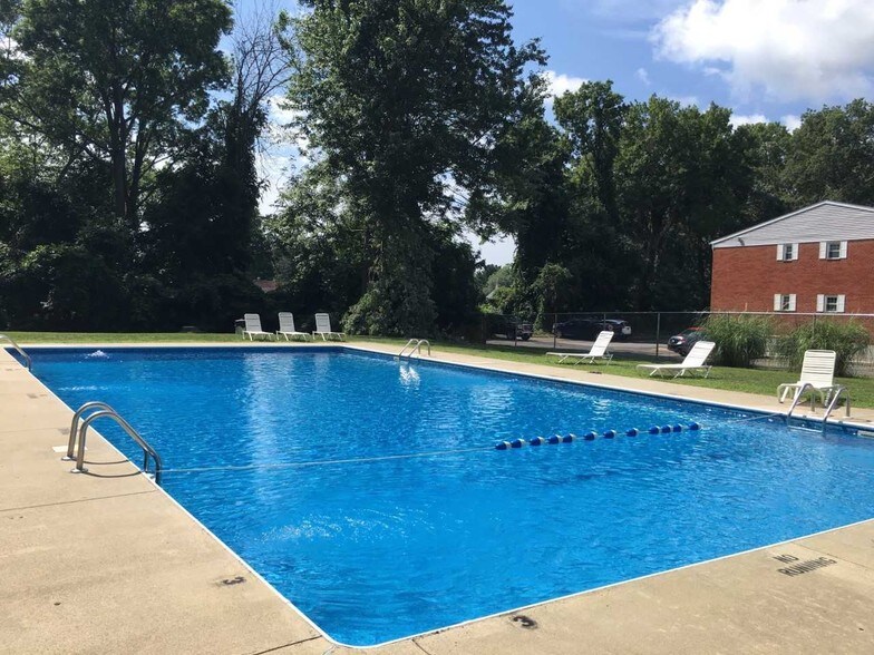 Newport Apartments 94 Robert Treat Dr Milford CT 06460 Apartment Finder