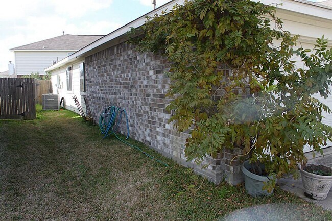 Building Photo - 2502 Balsam Ridge Way