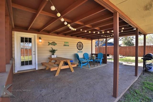 Building Photo - 2518 Bennett Dr